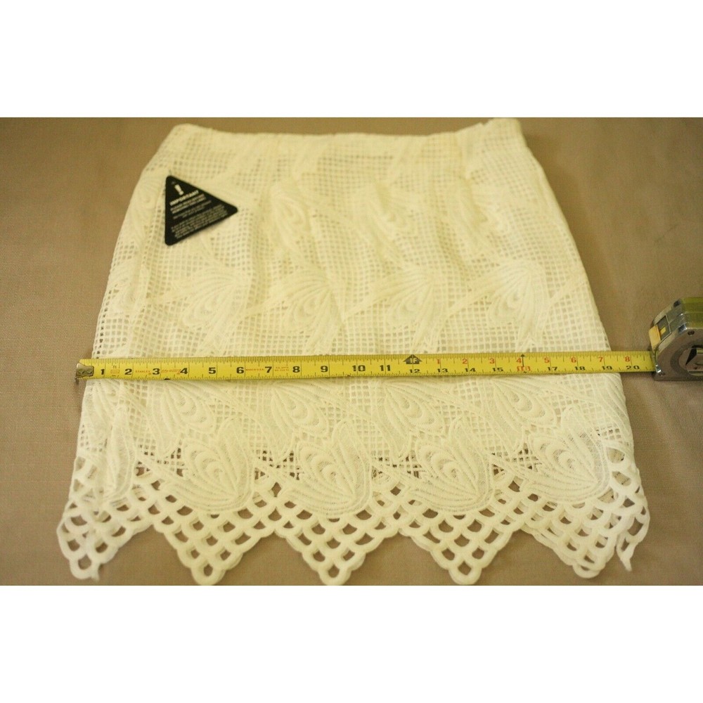 NWT RARE LONDON Women's Sz L Crochet Knit 2 Pcs Set Top And Skirt Lined White - Picture 11 of 12